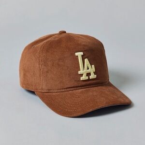 New Era 19TWENTY LA Dodgers Corduroy Snapback Hat